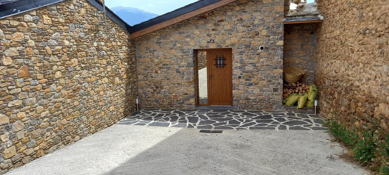 Cal Teler-tula Holiday home